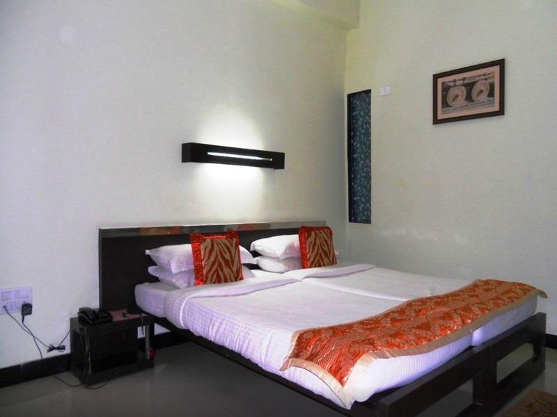 Hotel Hampi International Hospet Zewnętrze zdjęcie
