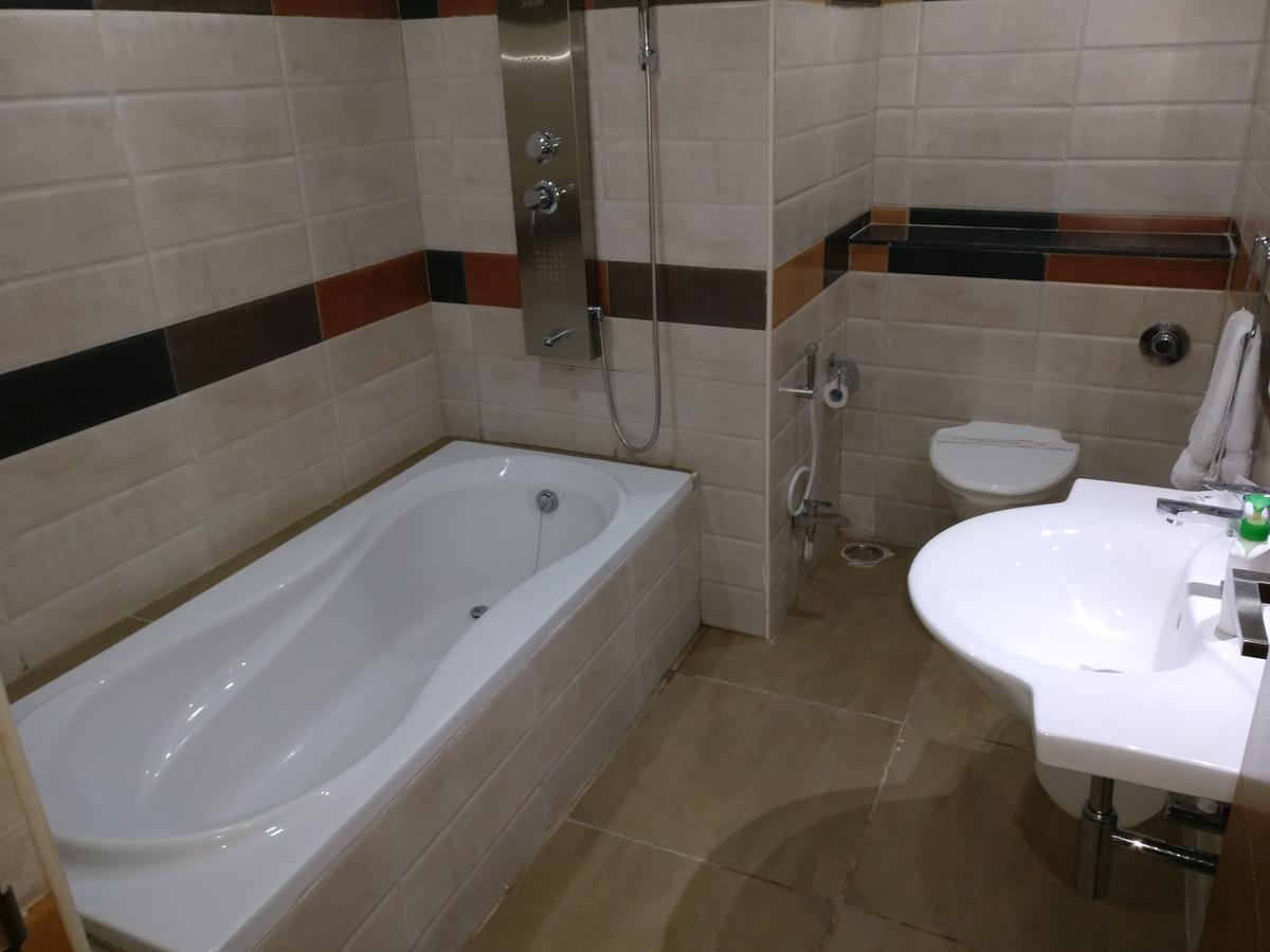 Hotel Hampi International Hospet Zewnętrze zdjęcie
