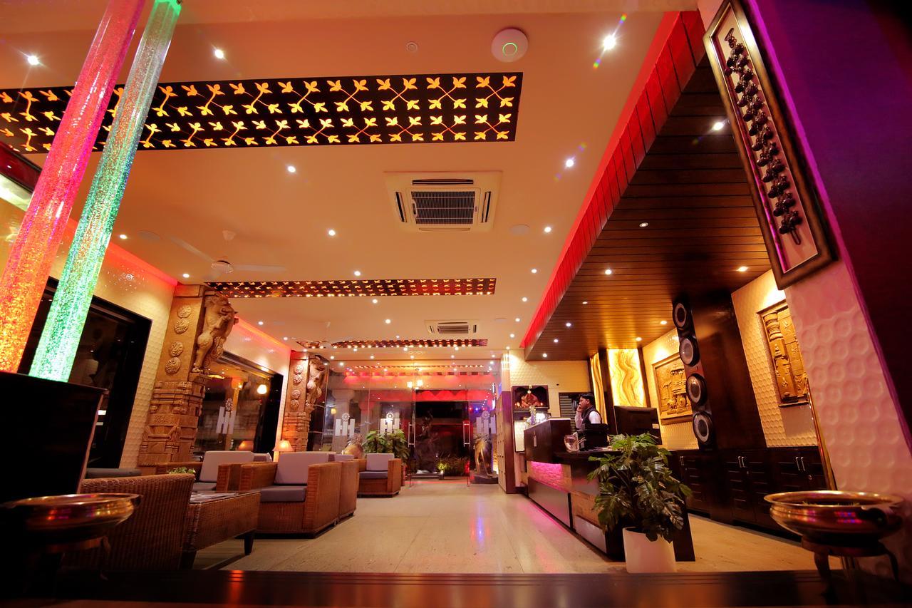 Hotel Hampi International Hospet Zewnętrze zdjęcie