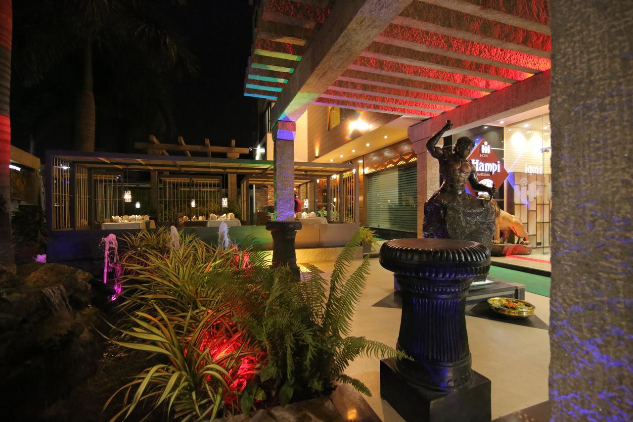 Hotel Hampi International Hospet Zewnętrze zdjęcie
